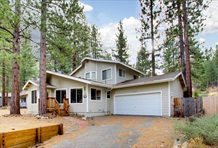 RedAwning The Golden Bear Lodge